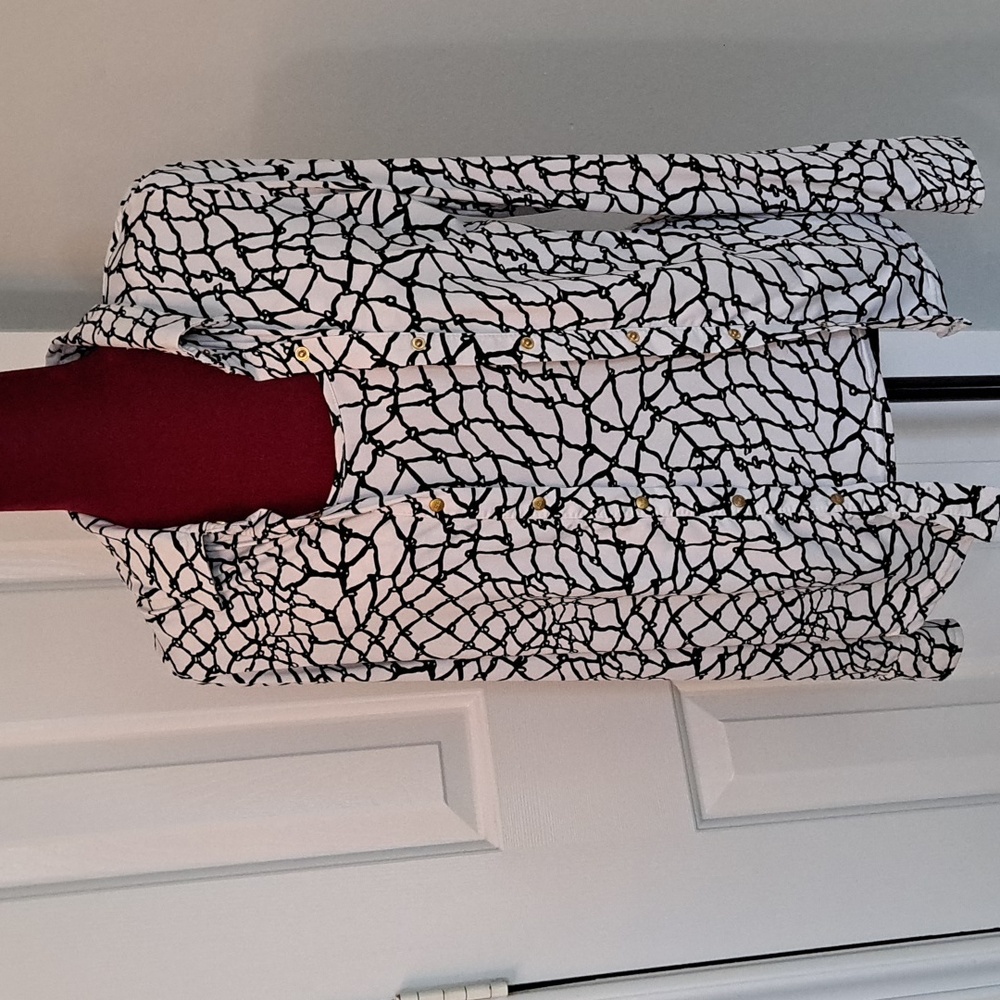 BCBG Black and White Patterned Blouse